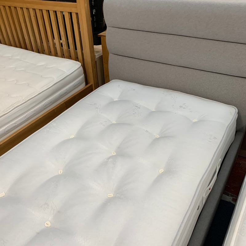 Single ottoman bed