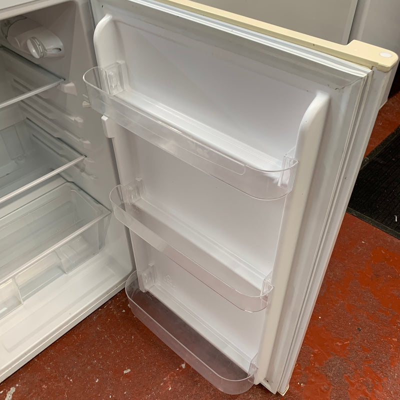 CURRYS fridge