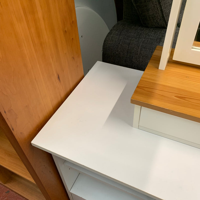 Dressing table