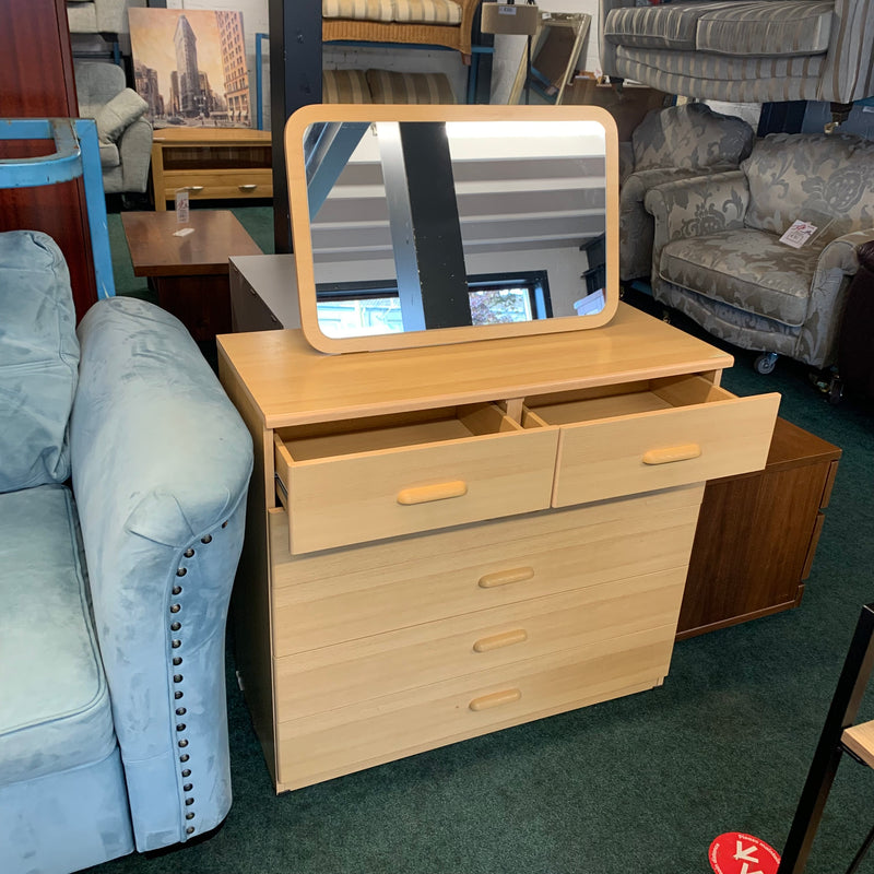 Chest of drawers