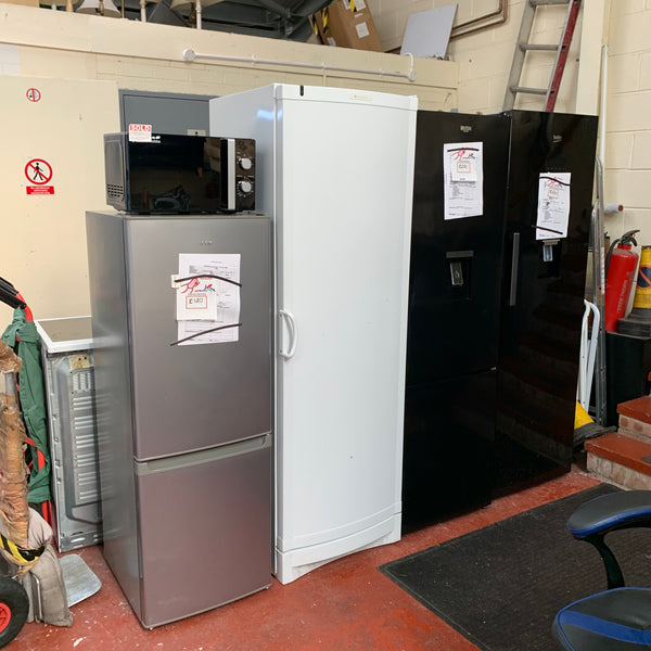 SCANDINOVA fridge