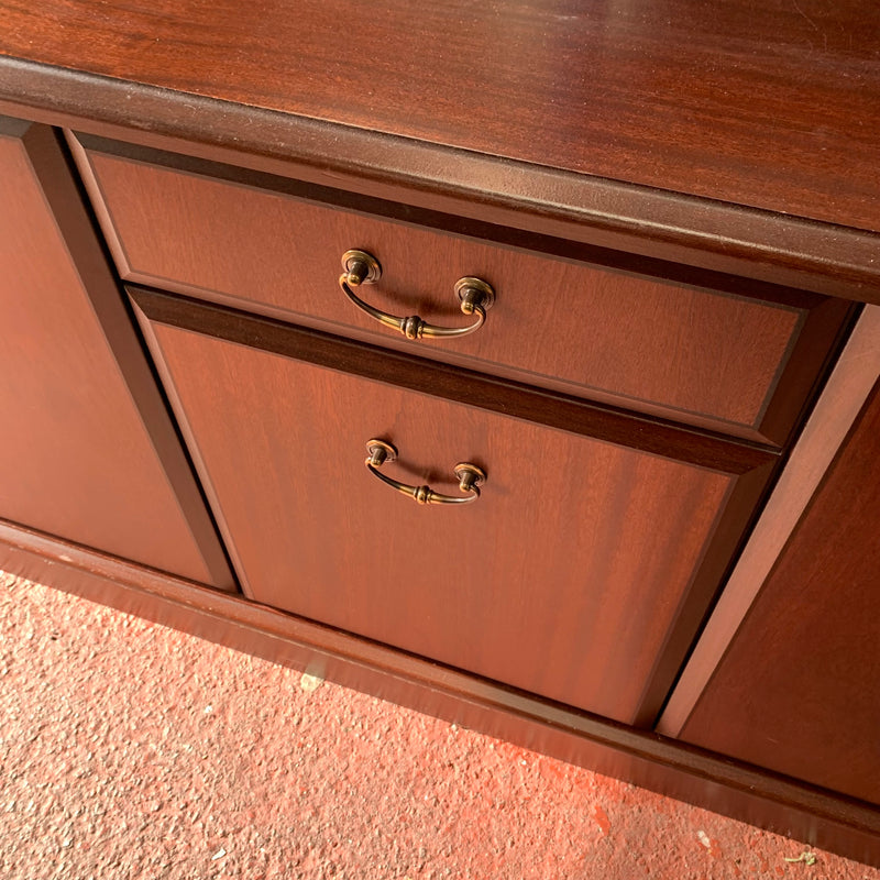 Sideboard