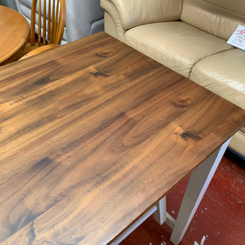 Breakfast bar and stools