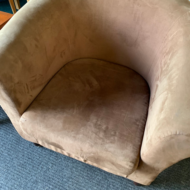 Tub chair