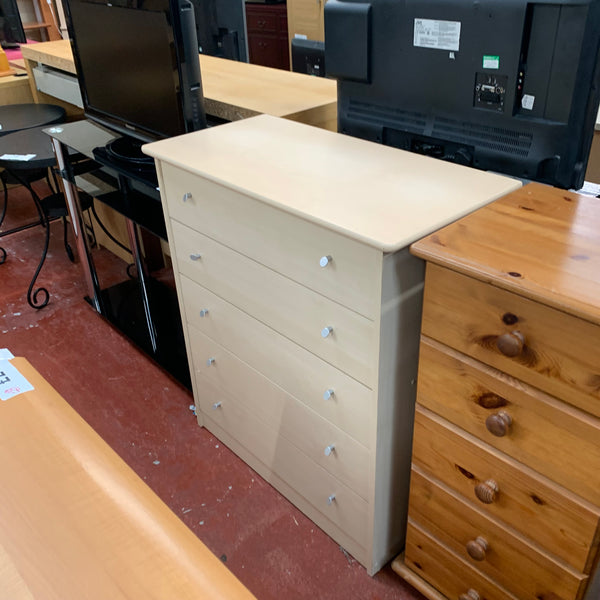 Chest of drawers