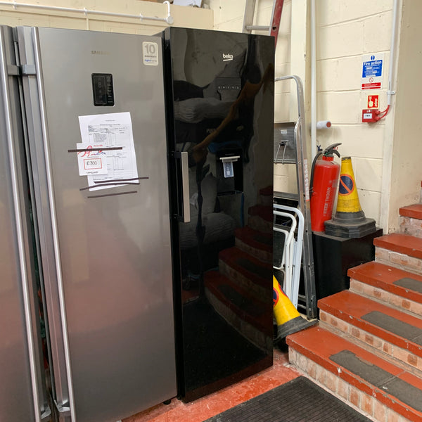 BEKO fridge with water dispenser