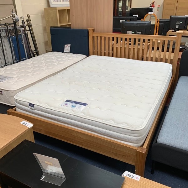 King size bed