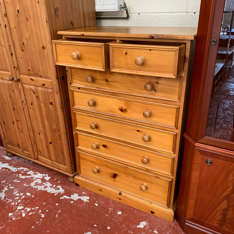 Chest of drawers