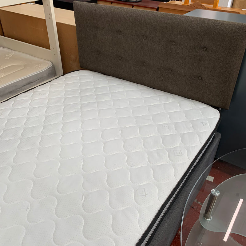 Queen size bed