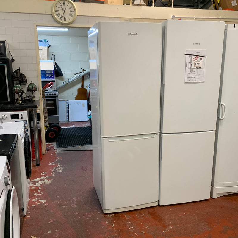 SAMSUNG fridge freezer