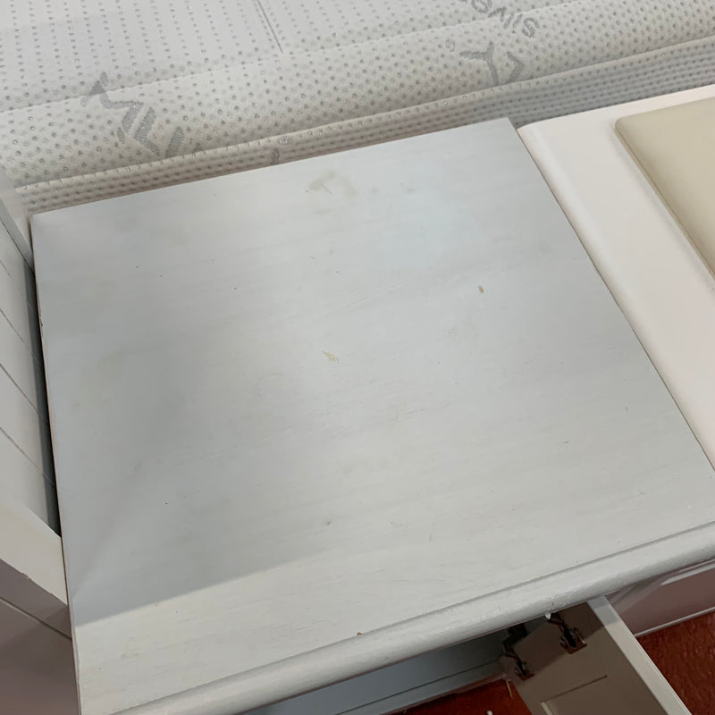 Bedside cabinet