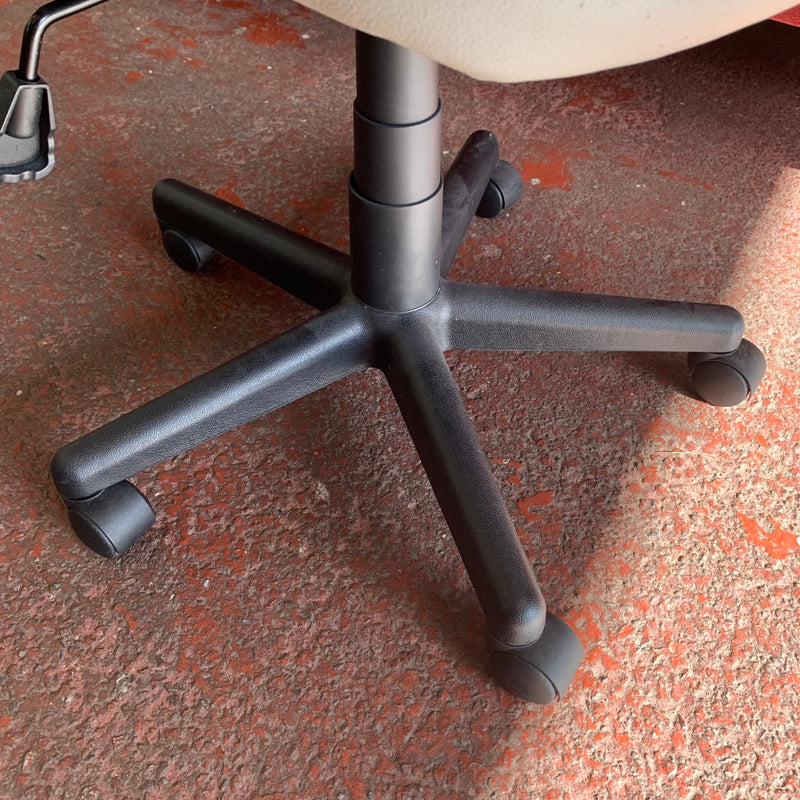 Desk chair