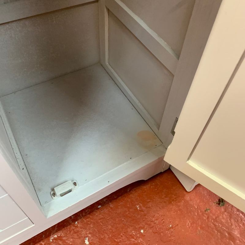 Bathroom cabinet