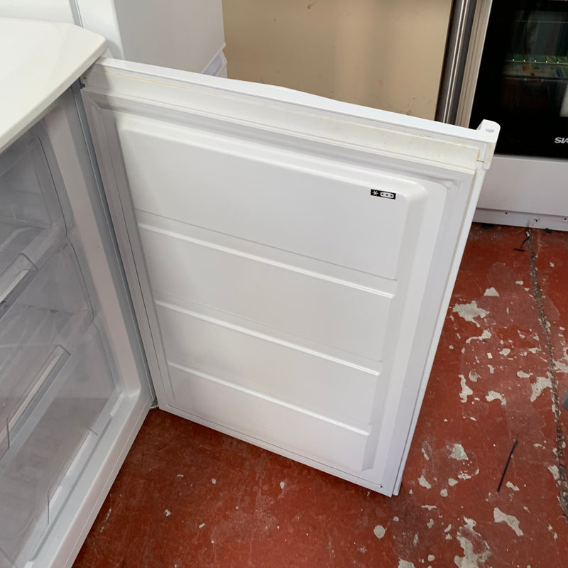 CURRYS freezer