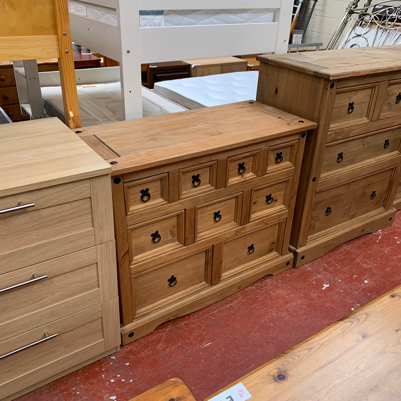 Chest of drawers