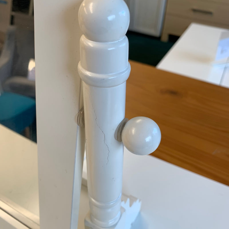 Dressing table