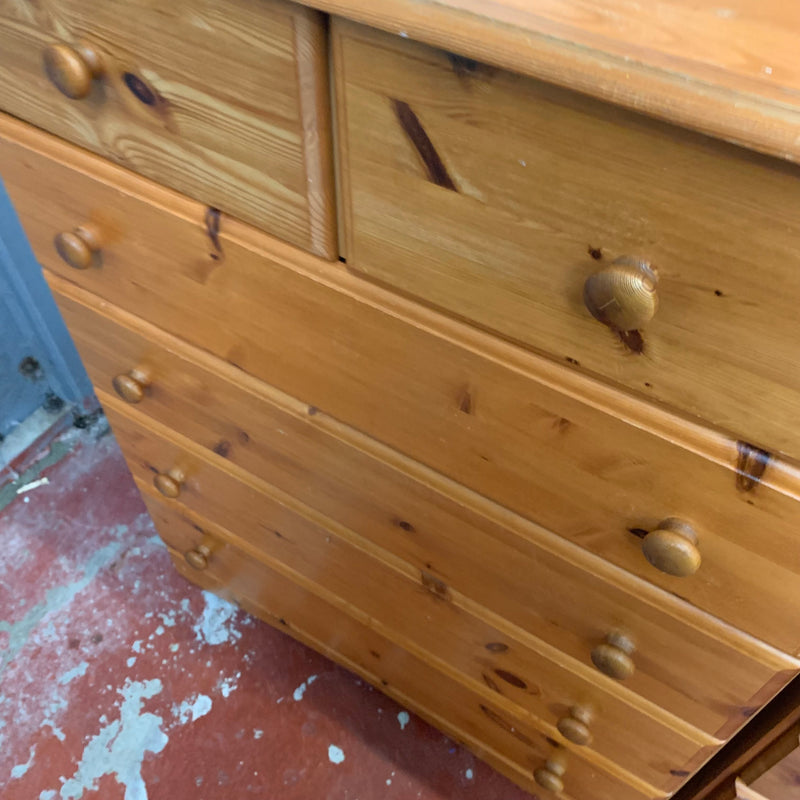 Chest of drawers