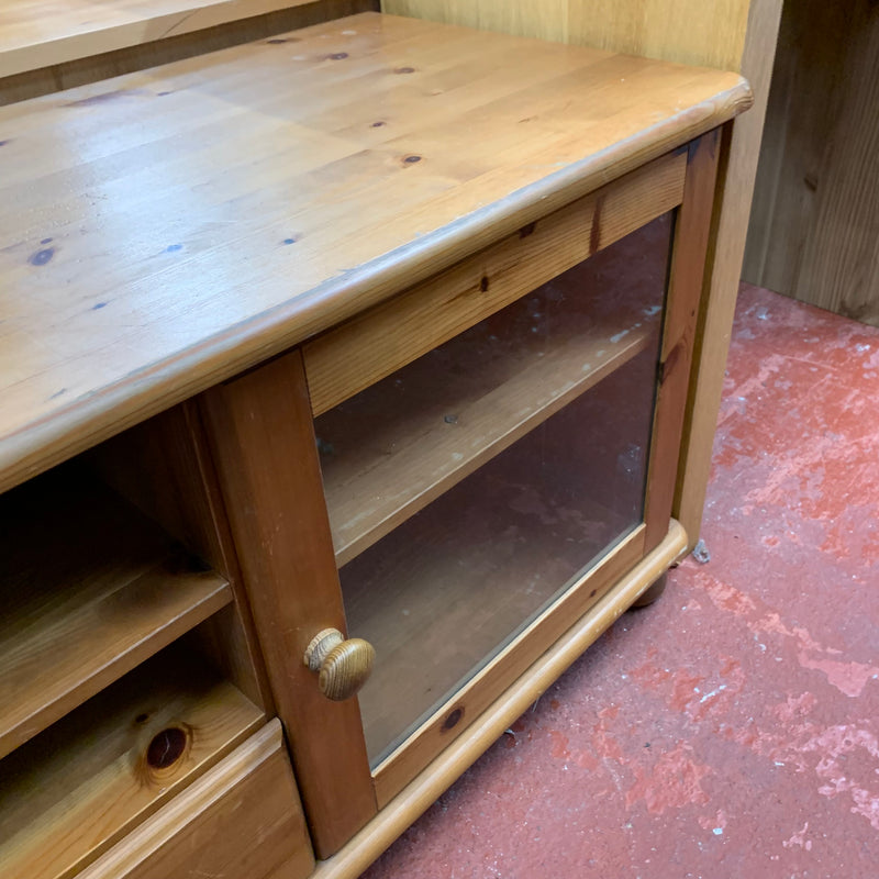 TV cabinet