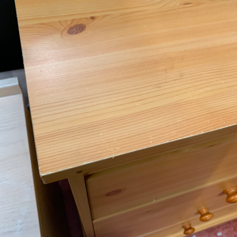 Chest of drawers