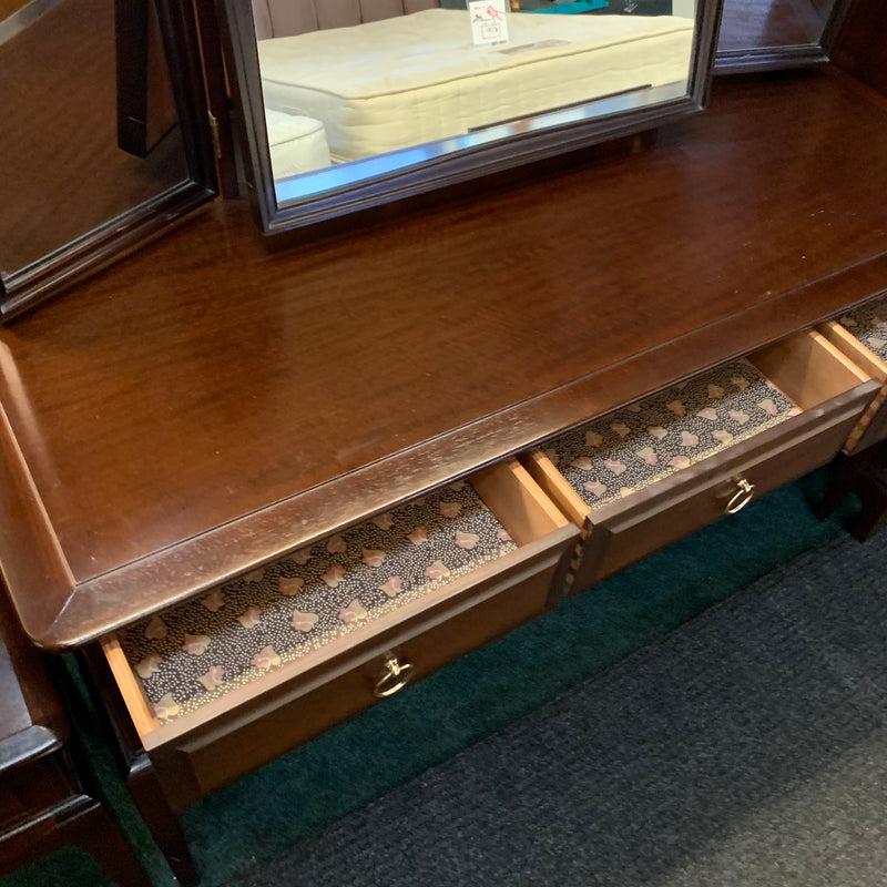 STAG dressing table