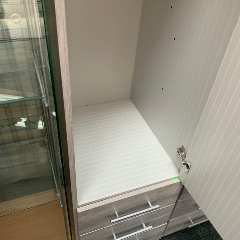Single wardrobe