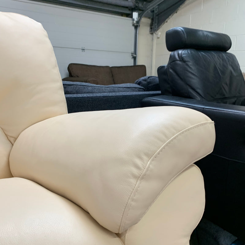 Recliner armchair