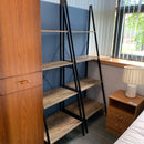 Shelving unit