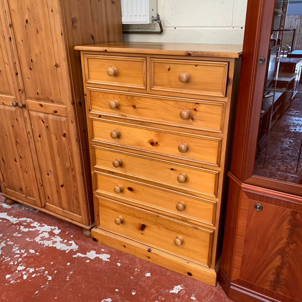 Chest of drawers