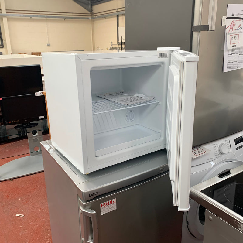 RUSSELL HOBBS freezer