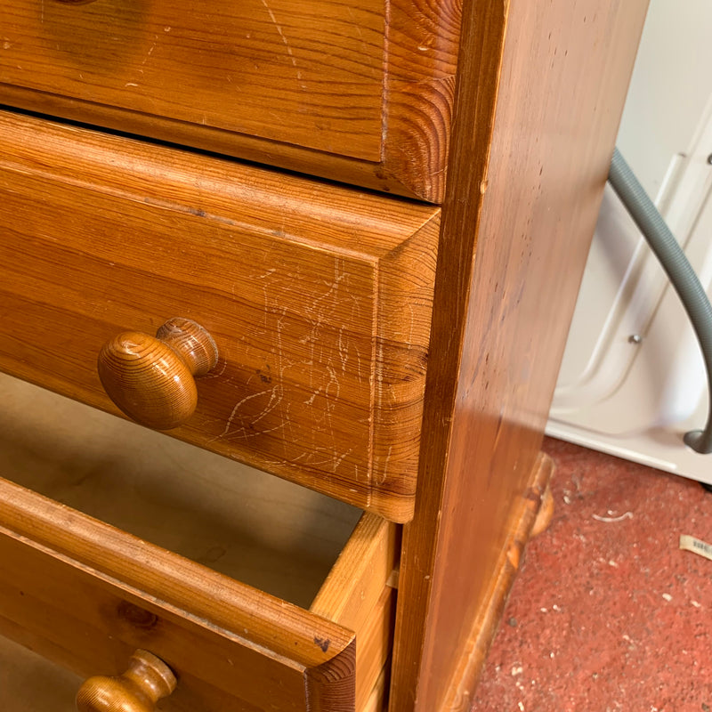 Chest of drawers