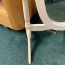 White standing mirror