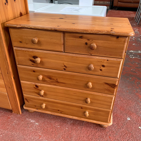 Chest of drawers