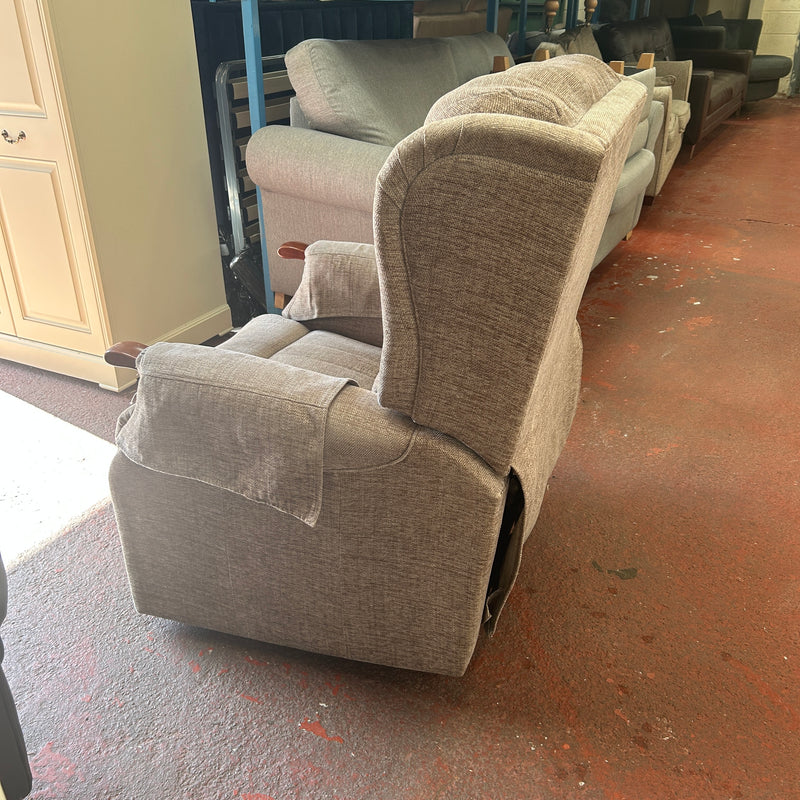 Rise and recliner armchair