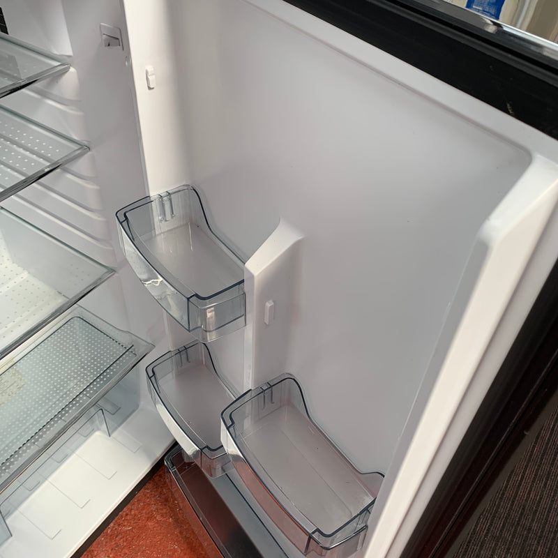Swan fridge freezer