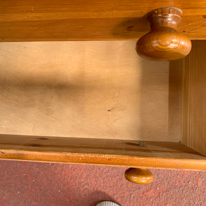 Chest of drawers