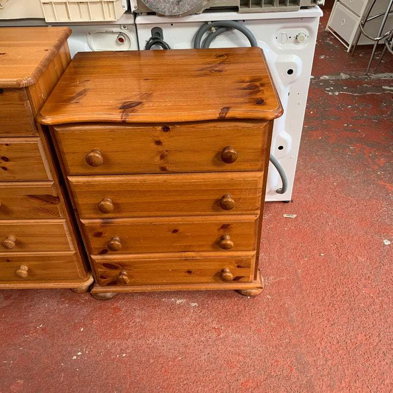 Chest of drawers