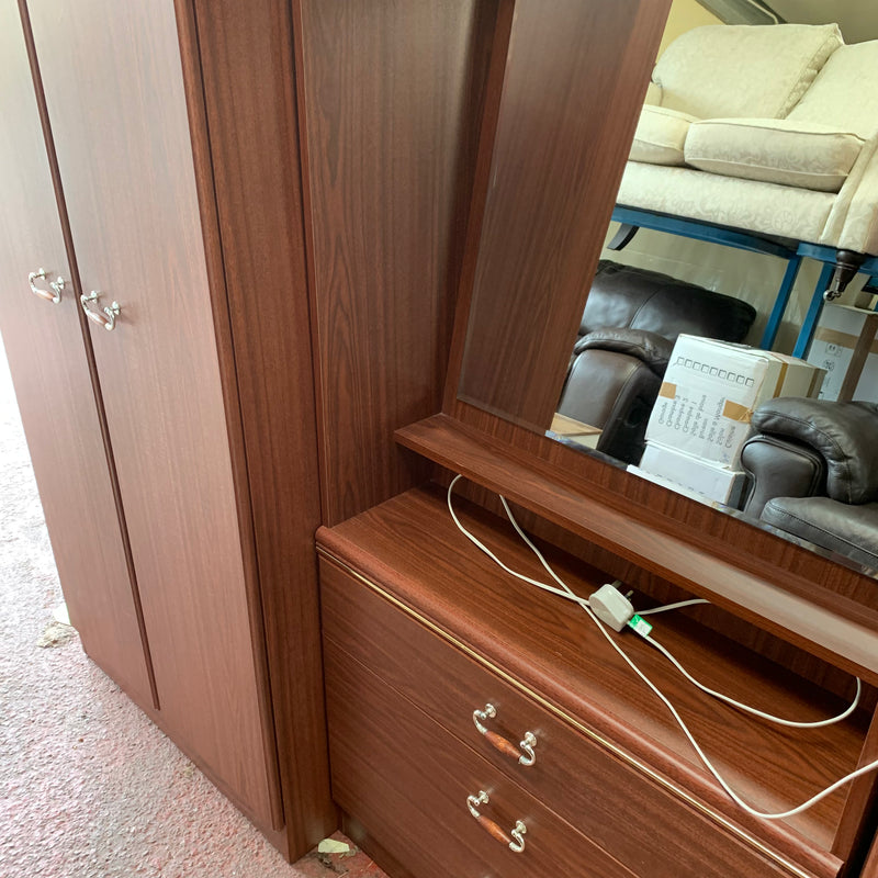 Bedroom set