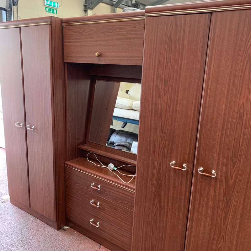 Bedroom set