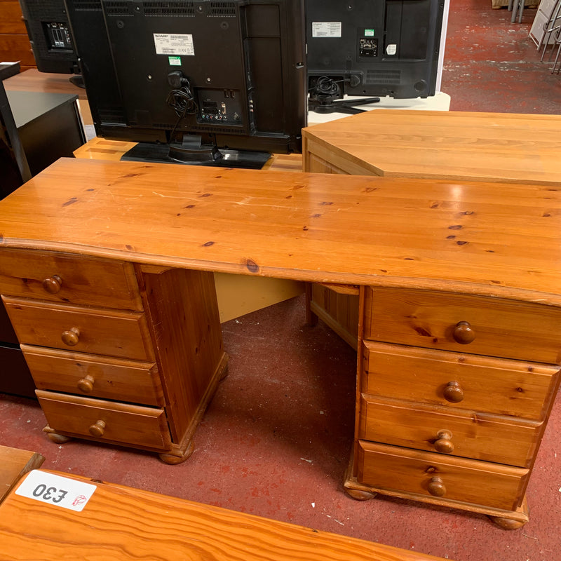 Dressing table