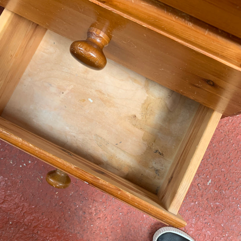 Dressing table