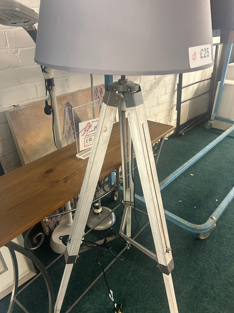 Standing lamp