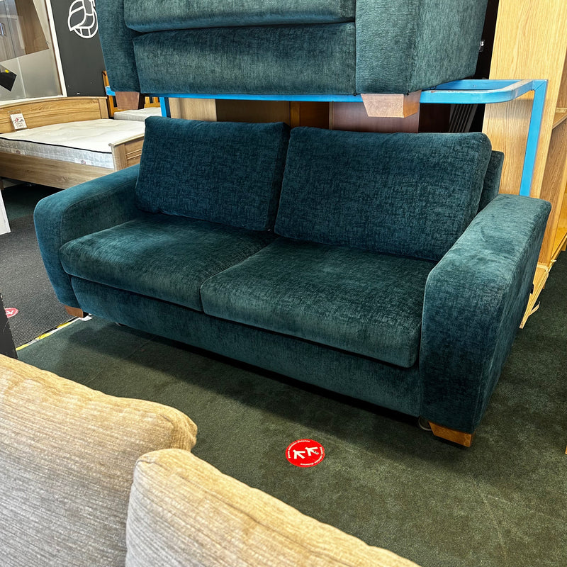 4 seater sofa and cuddle chair